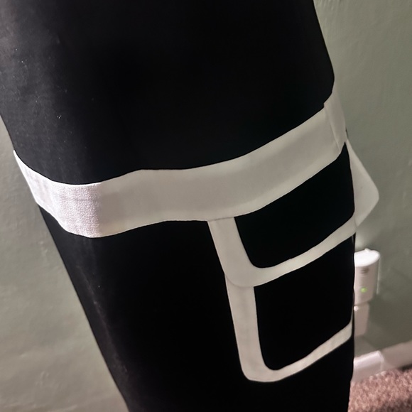 Sleeveless Black and White sheath dress never worn. - Picture 2 of 5